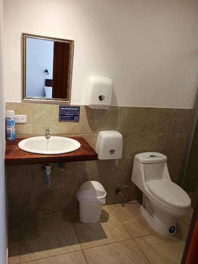 Chapelet Hostal Tababela Buitenkant foto