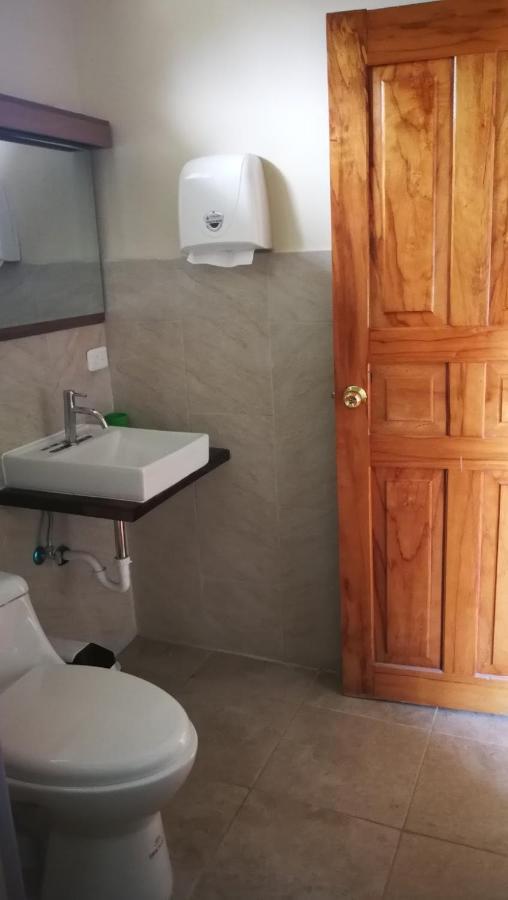 Chapelet Hostal Tababela Buitenkant foto